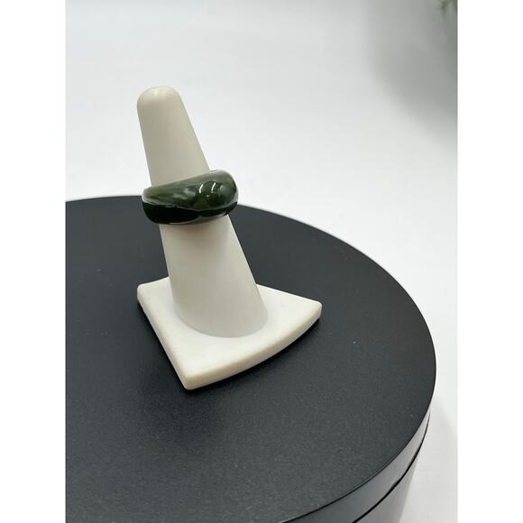 Stunning Natural Green Stone
Dome Ring with Dramatic Black Inclusions Sz 6.5 - Picture 3 of 14